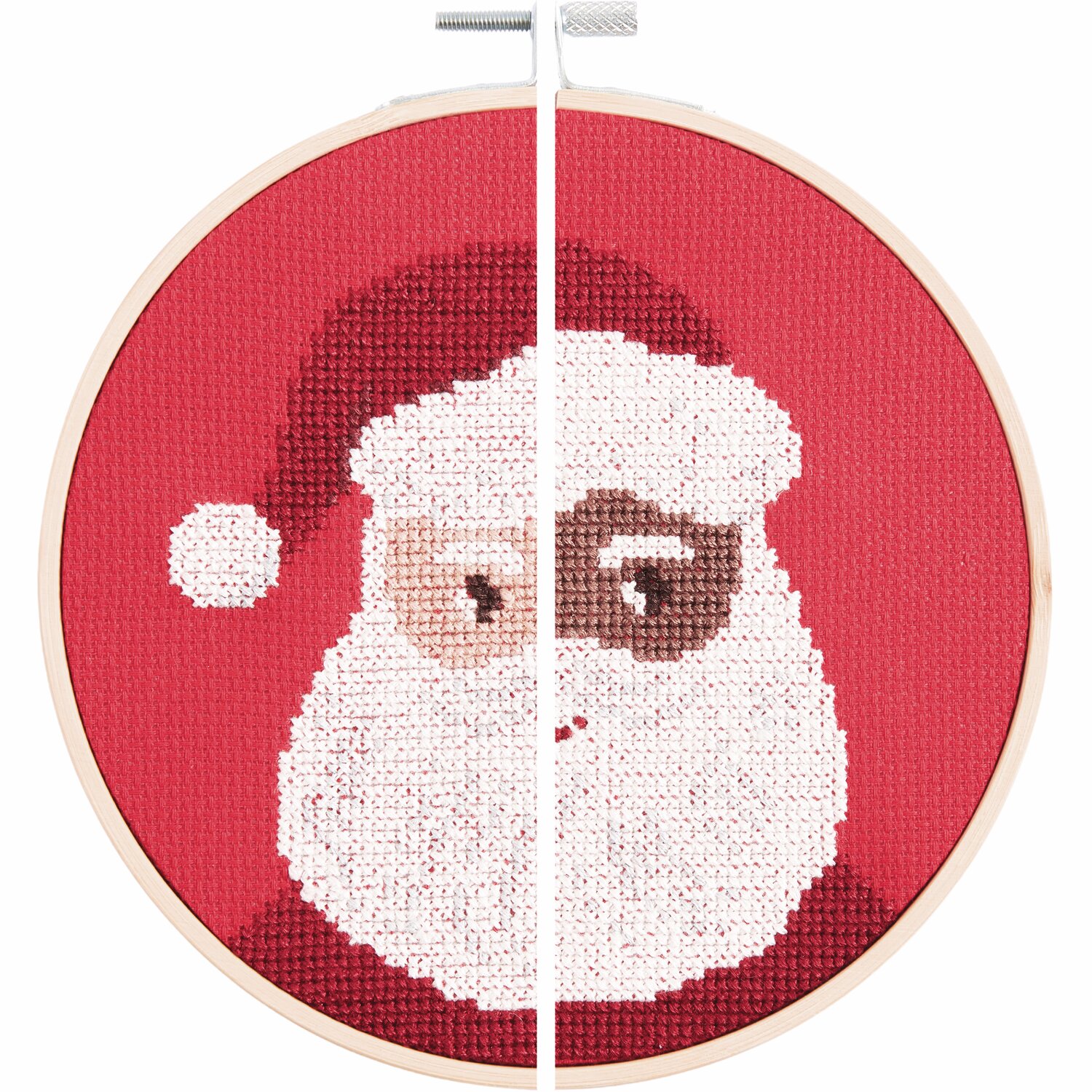 Stickpackung Portrait Santa Stickpackung Portrait Santa zeigt ein gesticktes Weihnachtsmann-Gesicht auf rotem Hintergrund, Ø15cm.