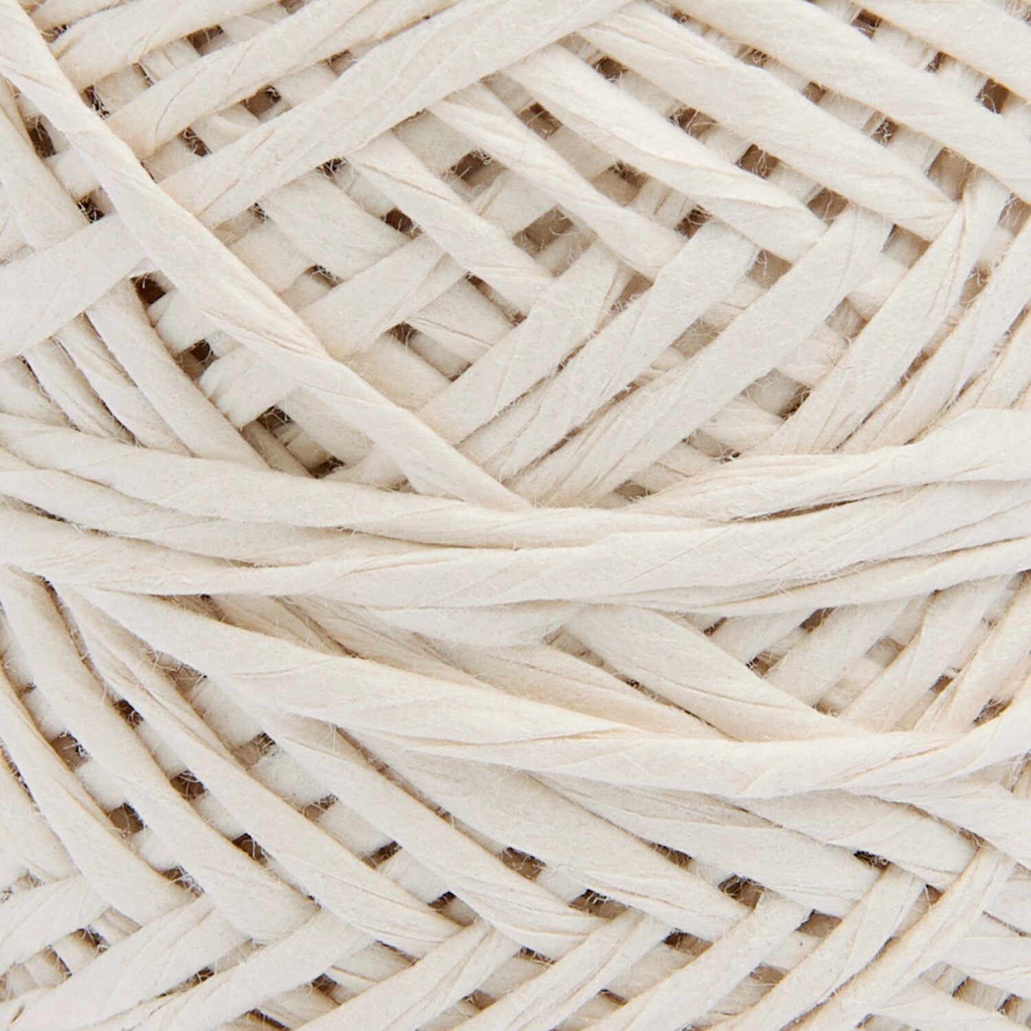 Papierband, feines Flechtband von Rico Design in pudriger Nuance, strukturiert gewickelt, ideal zum Basteln und Dekorieren, Länge 2mmx25m