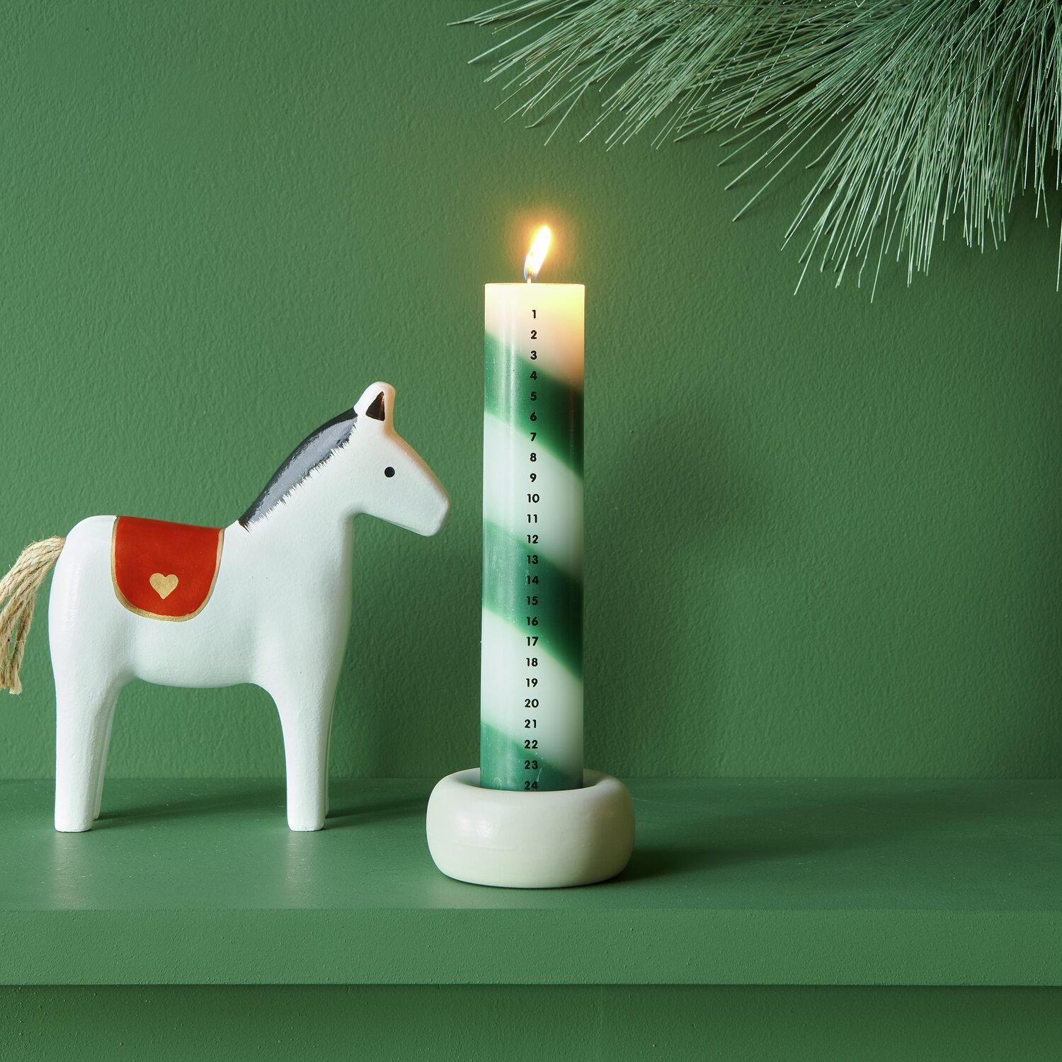 Adventskalender Kerze gestreift  Ø4x20cm Farbe Grün-Weiß von Rico Design