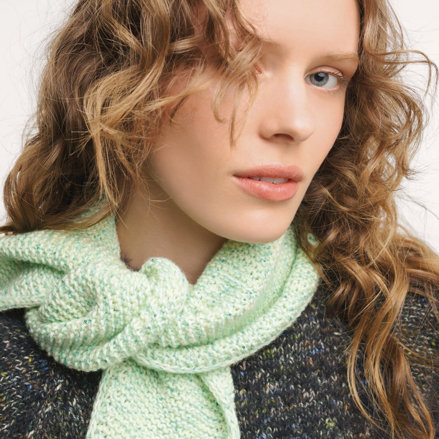 Strickset Dreieckstuch Modell 16 aus Made by Me No. 22 von Rico Design