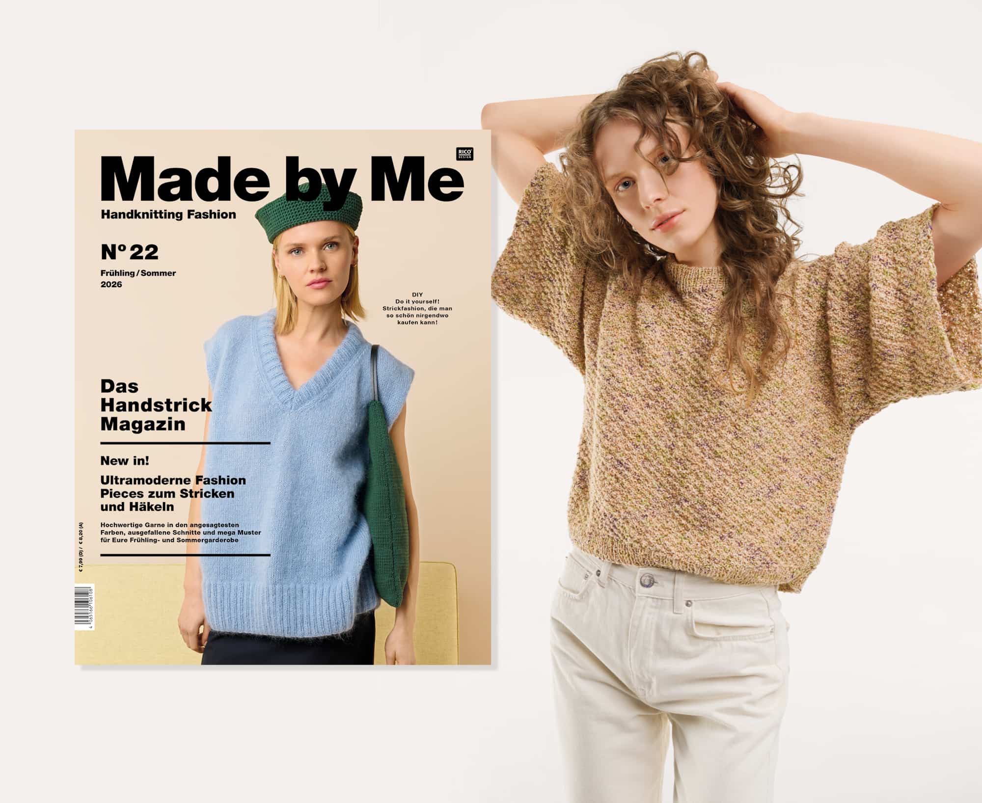 Eine Frau trägt ein gestricktes Shirt aus Made by Me No. 22 und posiert vor grauem Hintergrund. Daneben ein Cover des Handstrick Magazins Made by Me No. 22.