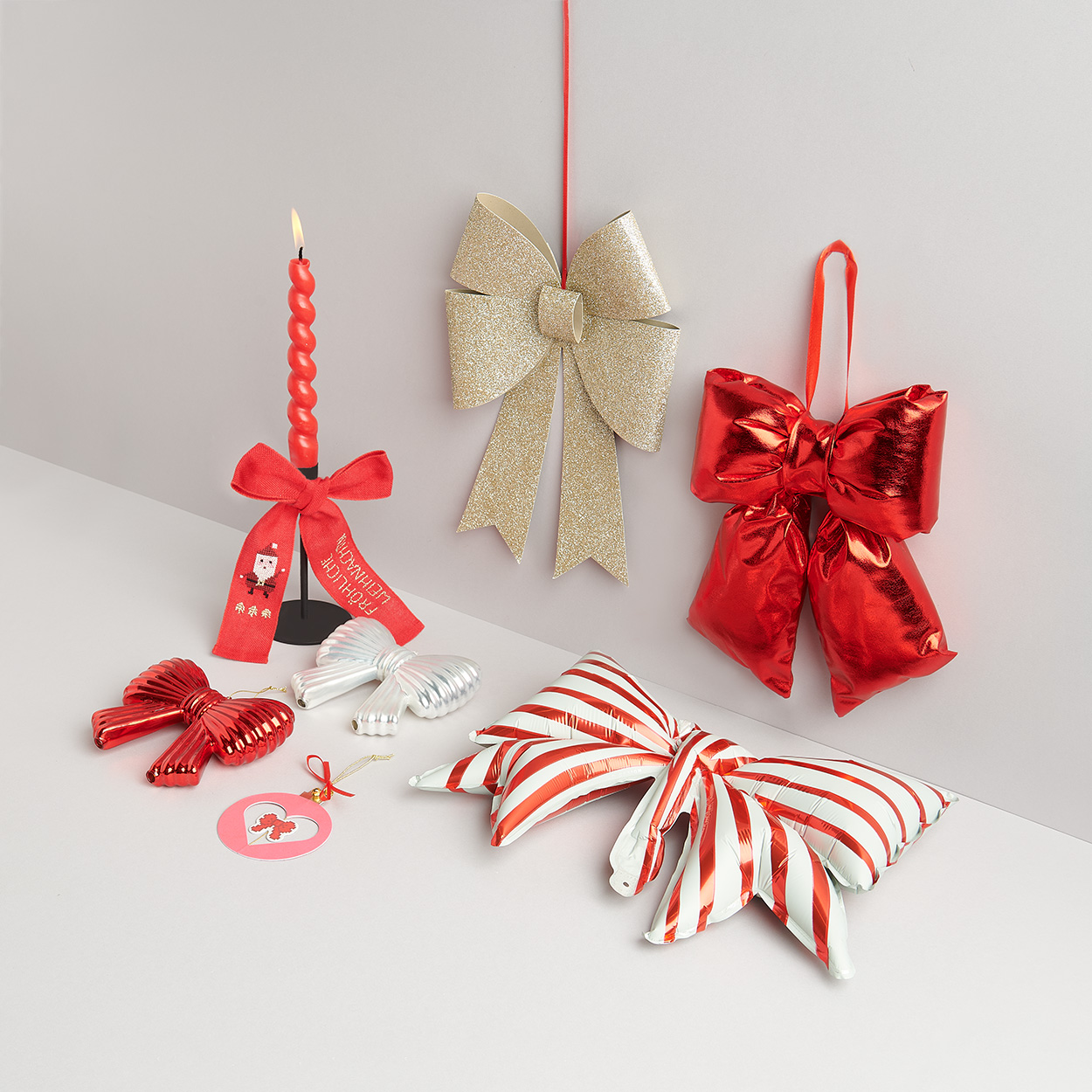 verschiedene Schleifen als Dekoration