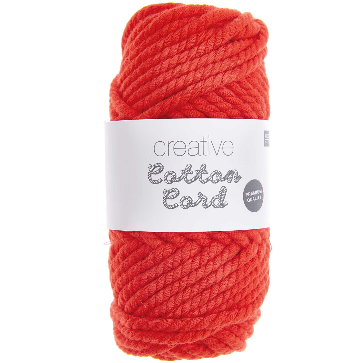 Creative Cotton Cord Makramee-Garn in leuchtendem Rot, 130g 25m, von Rico Design, ideal für Handwerksprojekte.