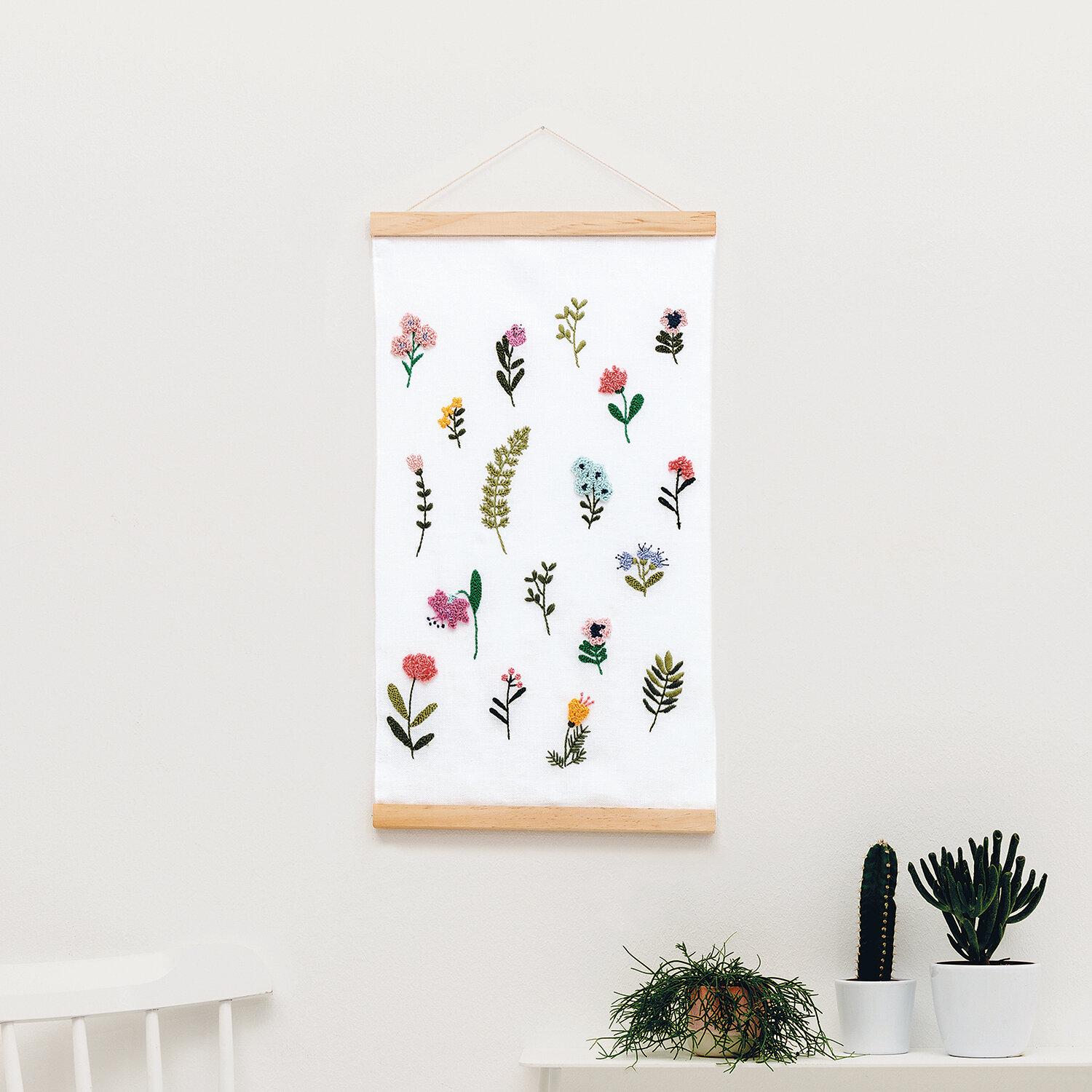 Anleitung Punch Needle Wandbehang mit Blumenwiese von Rico Design