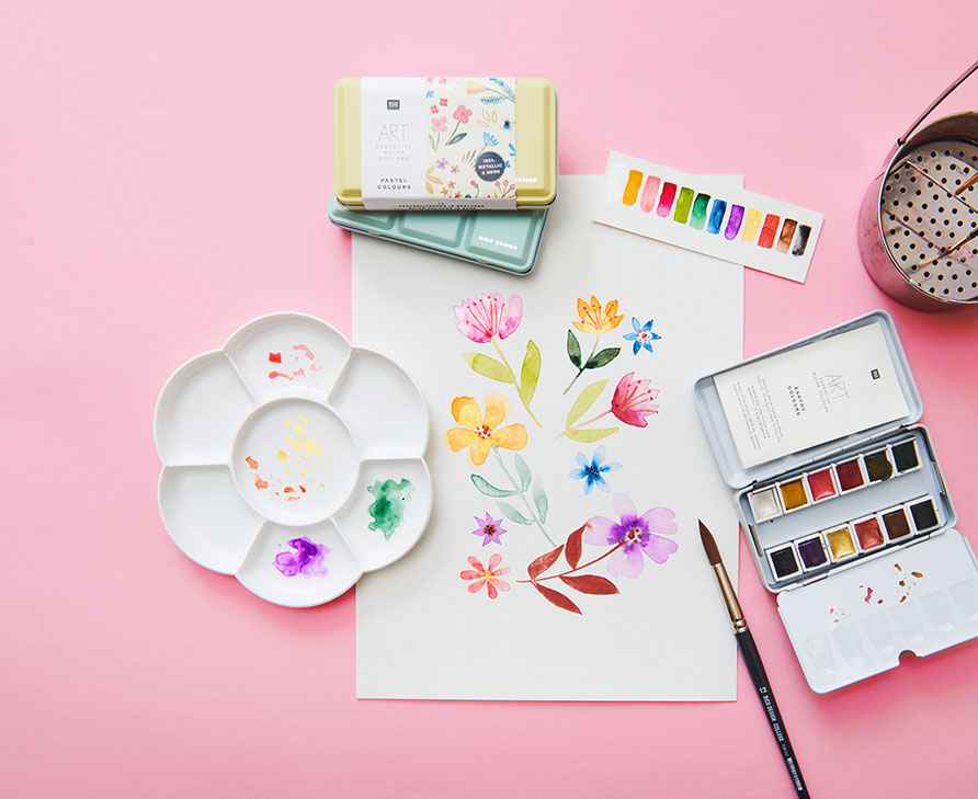 Aquarellbild mit Blumen und Aquarellkasten geöffnet in Anwendung