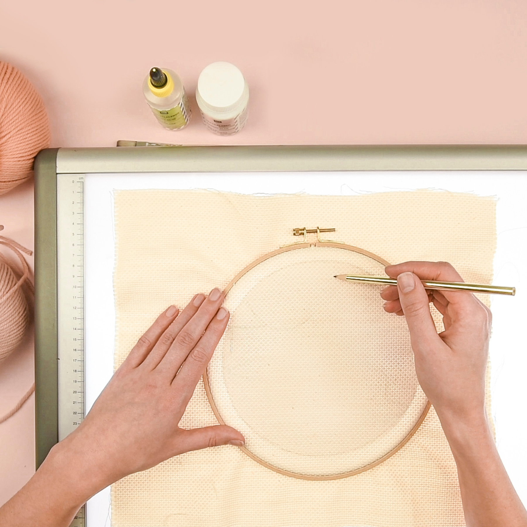 Schritt 2 - Motiv übertragen für ein Punch Needle Projekt