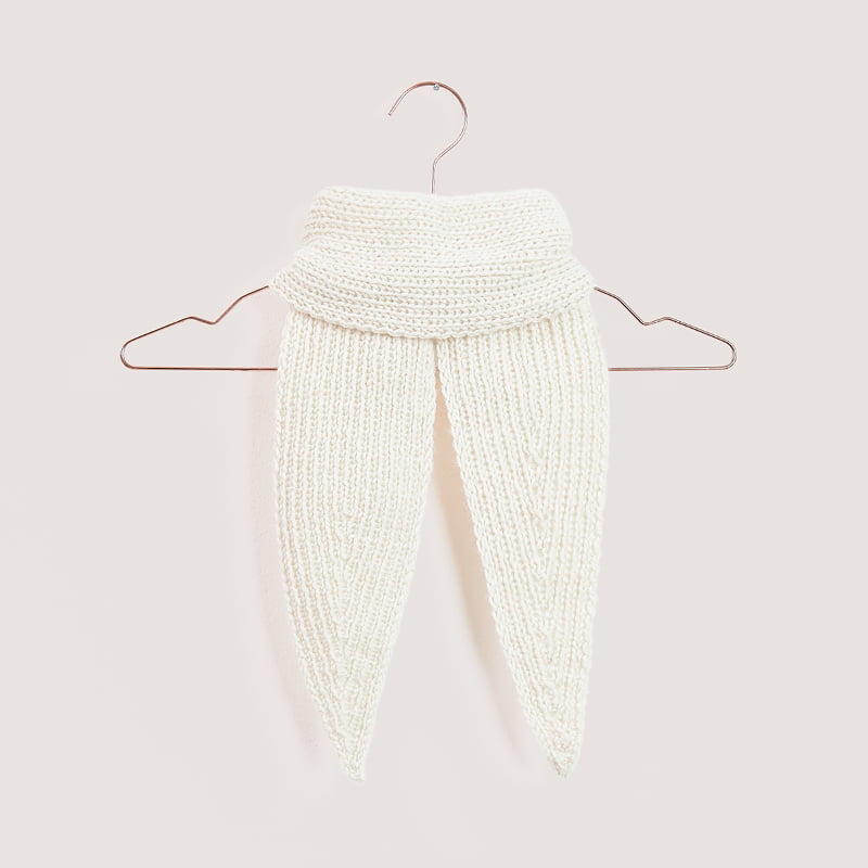 Gestricktes Mini Tuch in Creme